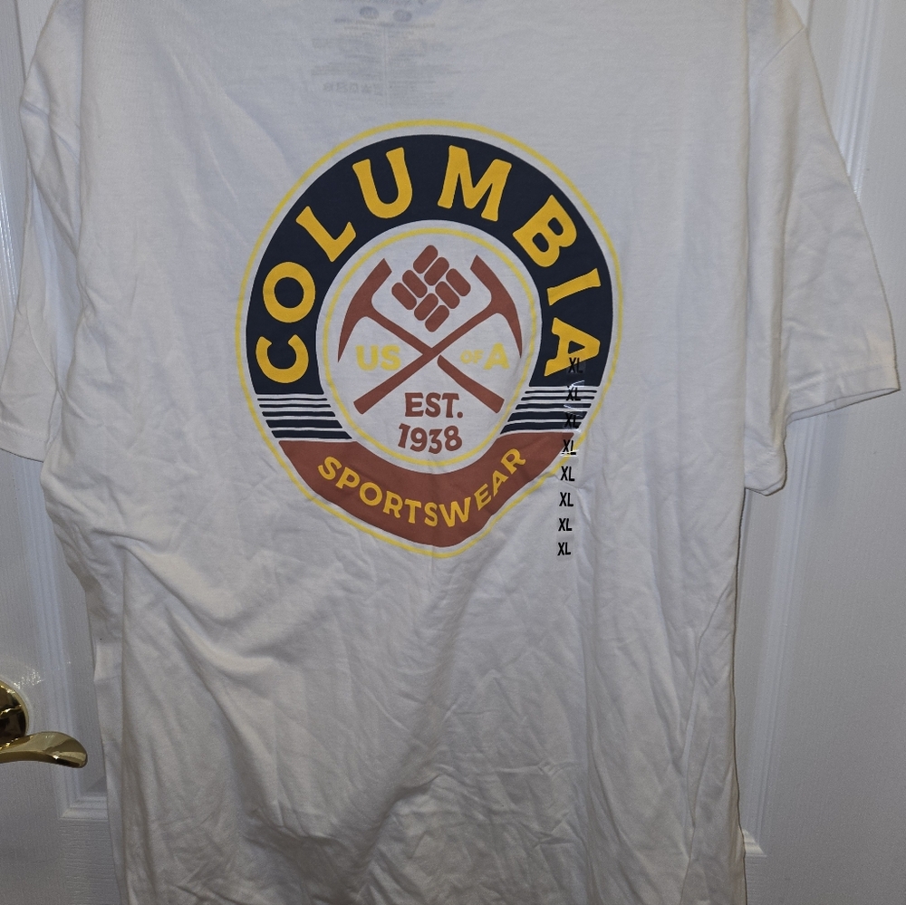 Columbia Men's White Short Sleeve Tee - Picture 4 of 8